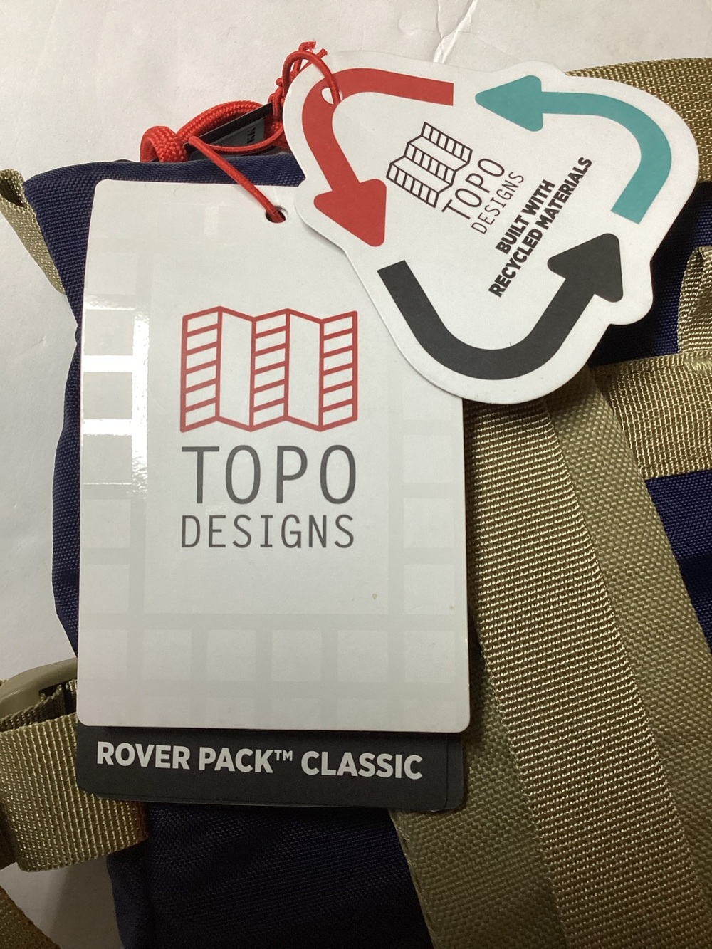 Topo Designs | Rover Pack Classic Red & Blue - Picture 4 of 7